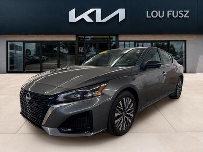 Used 2025 Nissan Altima 2.5 SV