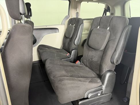 Used 2013 Dodge Grand Caravan Crew w/ Driver Convenience Group image 12