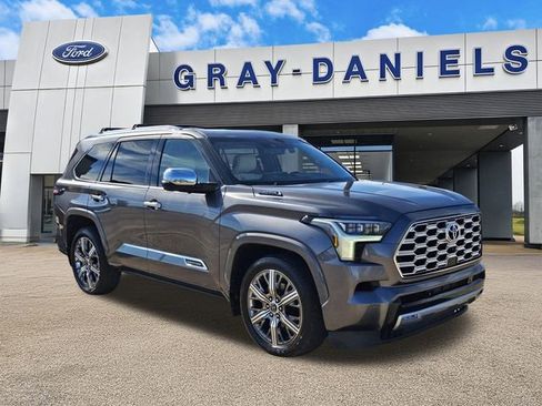 Used 2023 Toyota Sequoia Capstone image 1