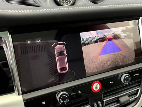 New 2025 Porsche Macan image 35