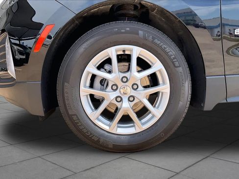 Used 2024 Chevrolet Equinox LT FWD image 12