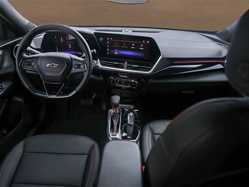 Used 2025 Chevrolet Trax RS w/ Sunroof Package image 20