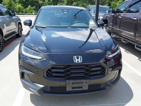 Used 2023 Honda HR-V Sport image 2