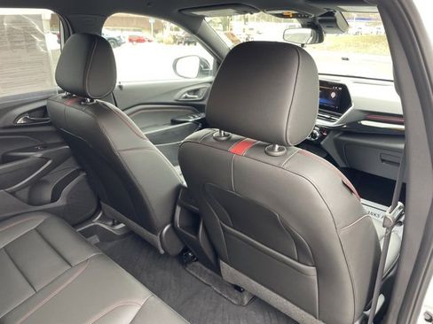 Used 2025 Chevrolet Trax RS w/ Driver Confidence Package image 36