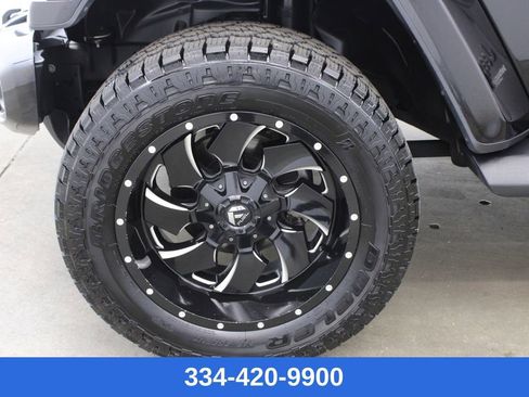 Used 2021 Jeep Wrangler Unlimited Sahara image 27