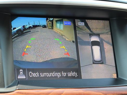 Used 2020 Nissan Pathfinder Platinum FWD image 19