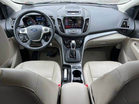 Used 2015 Ford Escape SE w/ Equipment Group 201A image 24