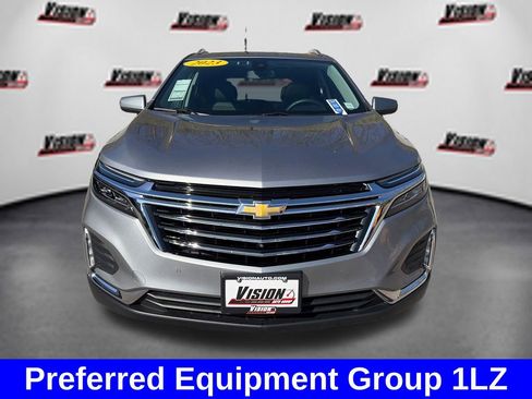 Used 2023 Chevrolet Equinox Premier AWD/4WD image 2