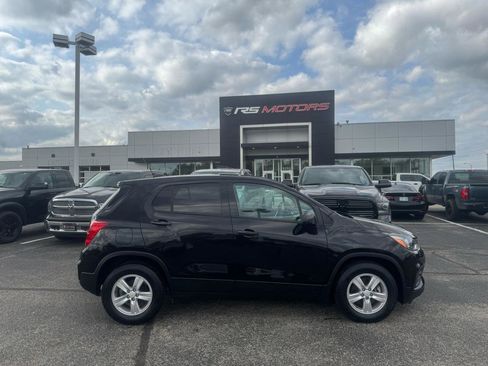 Used 2021 Chevrolet Trax LS w/ Tint and Cruise Package FWD image 55