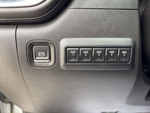 Used 2021 Chevrolet Silverado 3500 LT w/ Convenience Package image 22