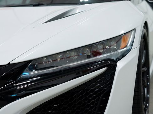 Used 2017 Acura NSX image 14