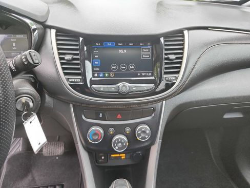 Used 2020 Chevrolet Trax LS w/ Tint and Cruise Package FWD image 21