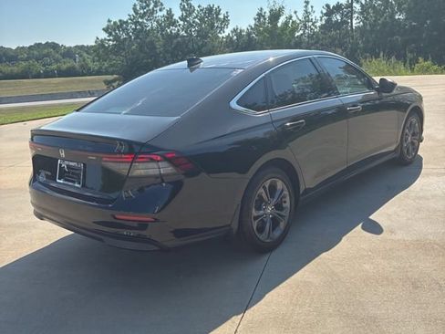 Used 2023 Honda Accord EX image 6