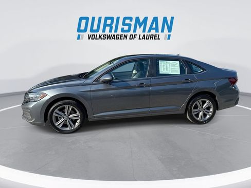 Used 2024 Volkswagen Jetta SE FWD image 5