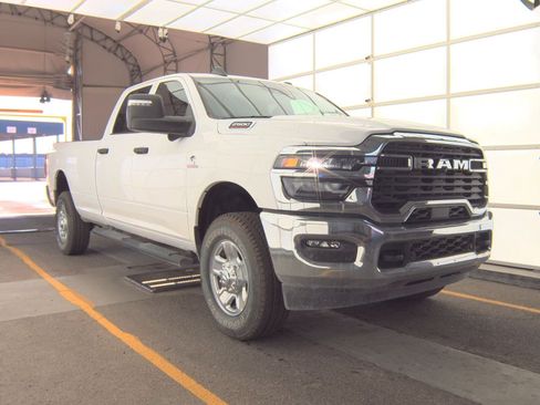 Used 2025 RAM 2500 Tradesman AWD/4WD image 2