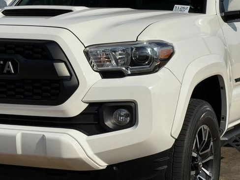 Used 2023 Toyota Tacoma TRD Sport image 11