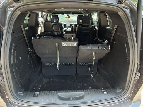 Used 2019 Chrysler Pacifica Limited w/ S Appearance Package FWD image 13