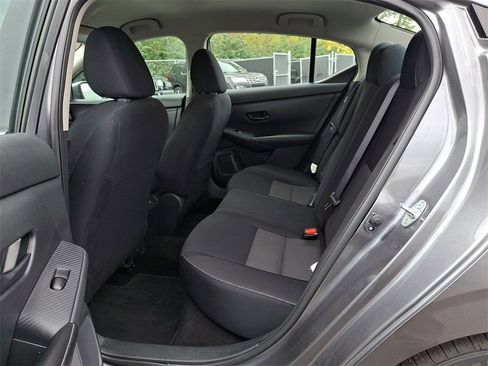 Used 2024 Nissan Sentra SV image 10