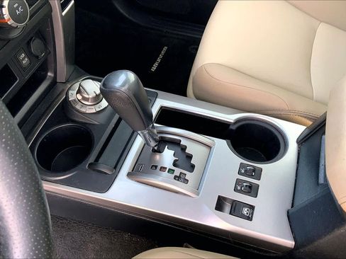 Used 2018 Toyota 4Runner SR5 image 17