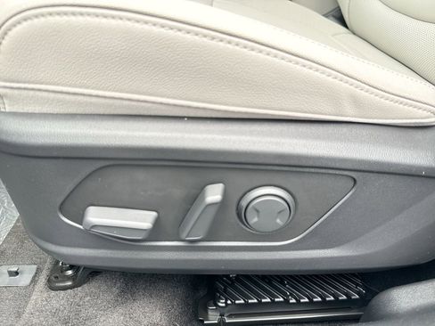 New 2026 Hyundai Tucson Limited image 13