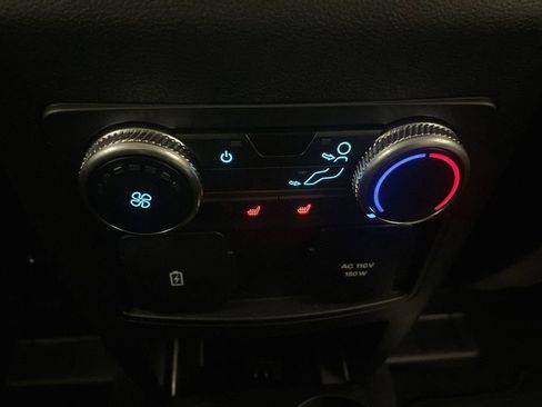 Used 2023 Ford Explorer Limited w/ Limited Technology Package image 15