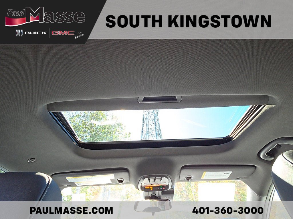 Used 2024 Chevrolet Trax RS w/ Sunroof Package FWD image 24