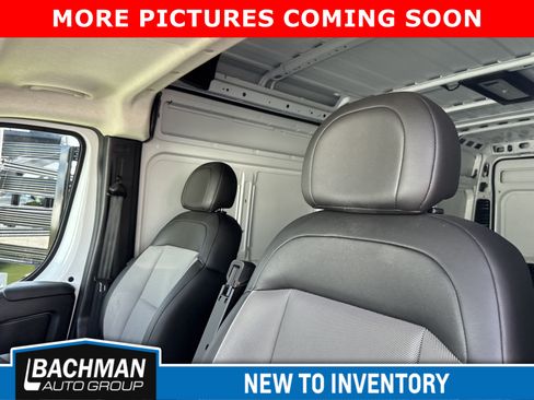 Used 2024 RAM ProMaster 2500 w/ Convenience Group FWD image 11