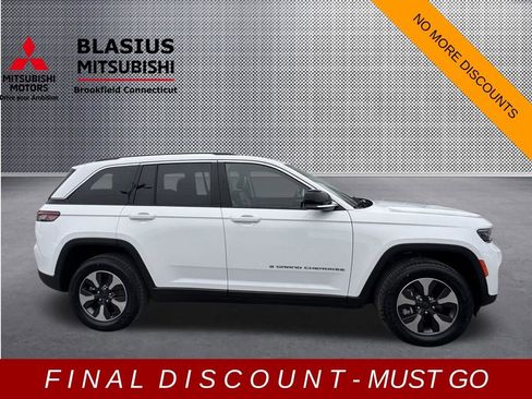 Used 2023 Jeep Grand Cherokee 4WD 4xe image 4