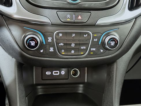 Used 2024 Chevrolet Equinox LT FWD image 15
