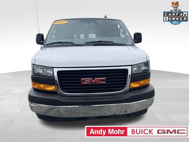 Used 2025 GMC Savana 2500 w/ Driver Convenience Package RWD image 4