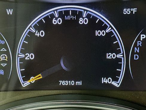Used 2019 Jeep Grand Cherokee Altitude RWD image 15