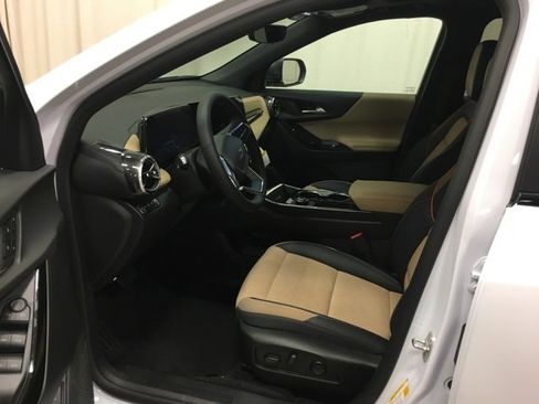 New 2026 Chevrolet Equinox ACTIV image 18