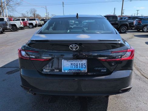 Certified 2025 Toyota Camry SE image 4