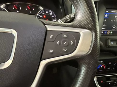 Used 2022 GMC Terrain SLE AWD/4WD image 16