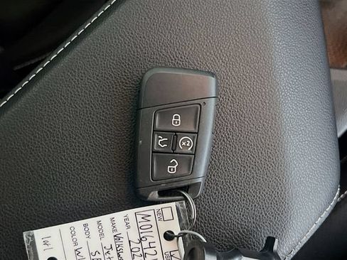 Used 2023 Volkswagen Jetta SEL FWD image 33
