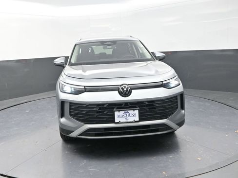 New 2026 Volkswagen Tiguan SE AWD/4WD image 2