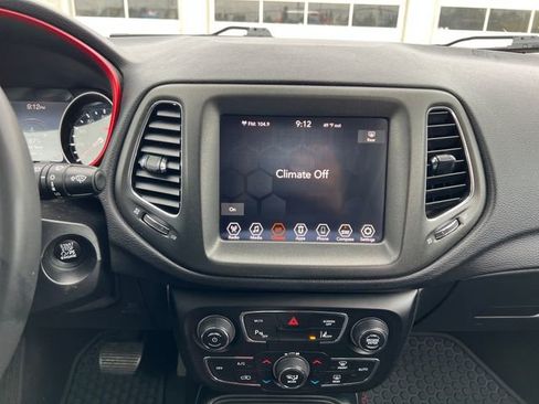Used 2021 Jeep Compass Trailhawk AWD/4WD image 25