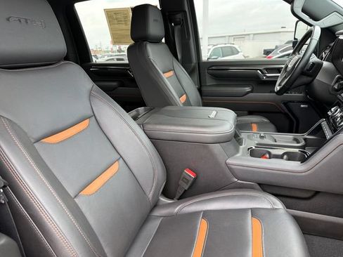 Used 2024 GMC Sierra 2500 AT4 w/ AT4 Premium Plus Package AWD/4WD image 25