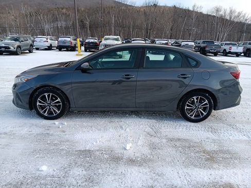 Used 2023 Kia Forte LXS image 4