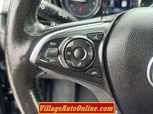 Used 2017 Buick Envision Essence AWD/4WD image 31