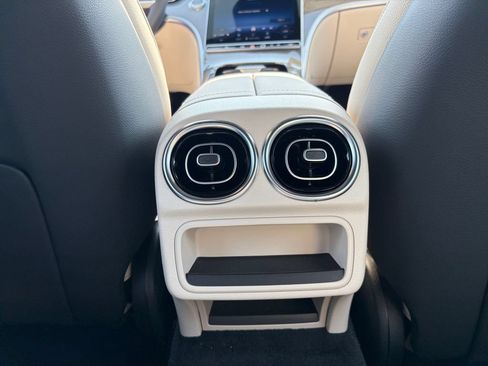 New 2026 Mercedes-Benz C 300 4MATIC Sedan image 13