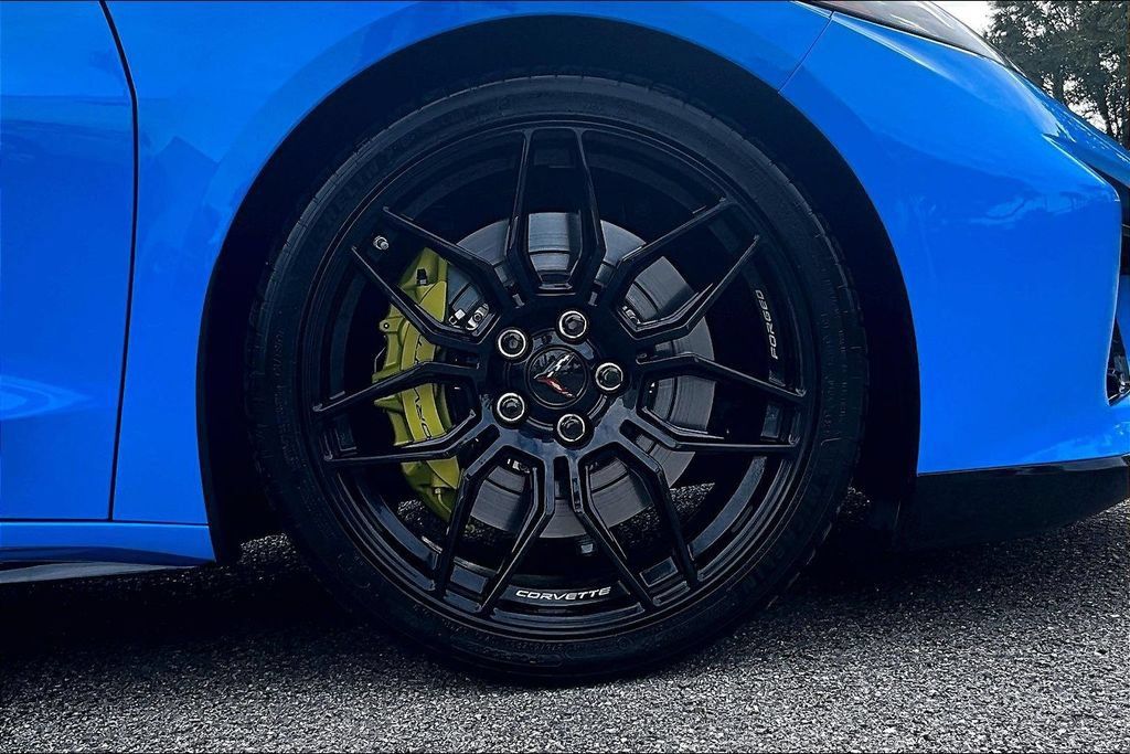 Used 2024 Chevrolet Corvette Z06 RWD image 29