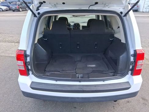 Used 2014 Jeep Patriot Sport w/ Power Value Group image 12