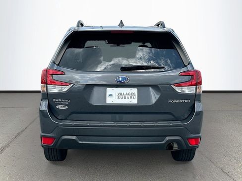 Used 2022 Subaru Forester Premium AWD/4WD image 6