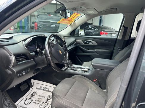 Used 2020 Chevrolet Traverse LT FWD image 20