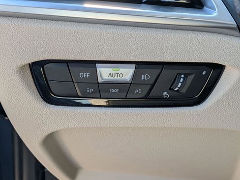 New 2026 BMW 330i Sedan w/ Convenience Package image 17