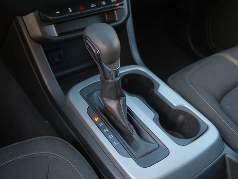 Used 2022 Chevrolet Colorado LT w/ Safety Package image 24