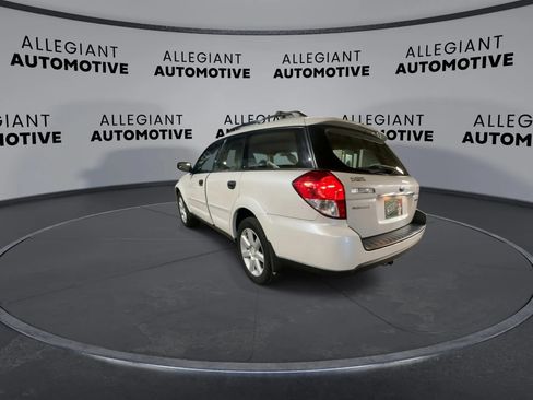 Used 2009 Subaru Outback 2.5i Special Edition AWD/4WD image 7