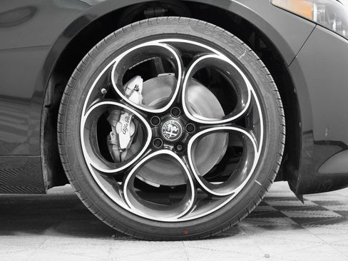 New 2025 Alfa Romeo Giulia w/ Driving Assist Package image 13