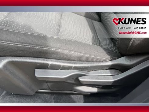Used 2025 Chevrolet Equinox LT AWD/4WD image 14